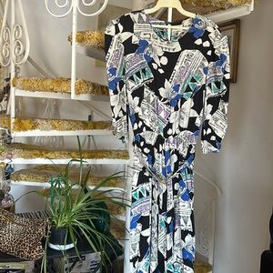 Nwot, Fit and flare belted dress, with pockets too!😀